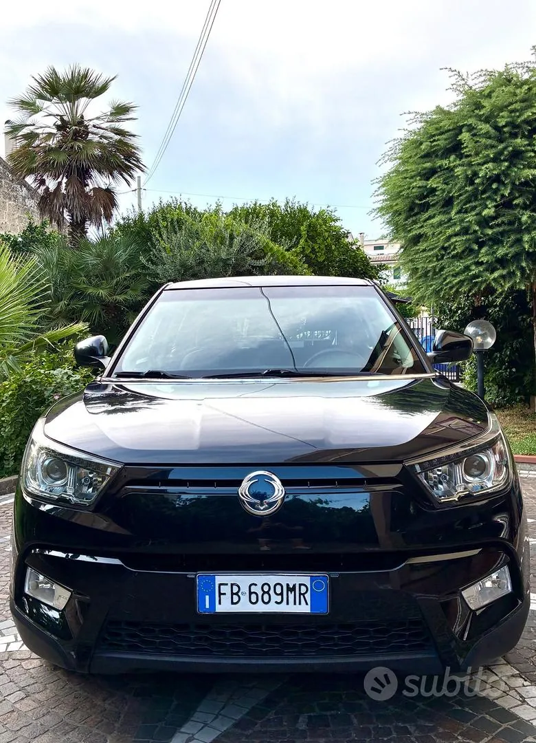 KG Mobility Tivoli 2015 photo 2