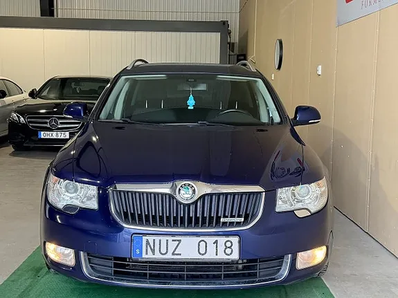 Skoda Superb 2013 photo 2