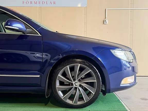 Skoda Superb 2013 photo 3