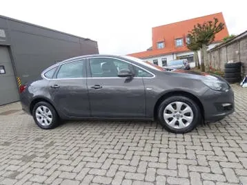 Opel Astra 2016 photo 2