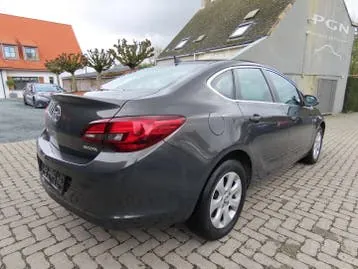 Opel Astra 2016 photo 3