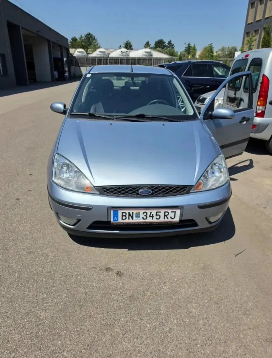 Ford Focus 2005 photo 2