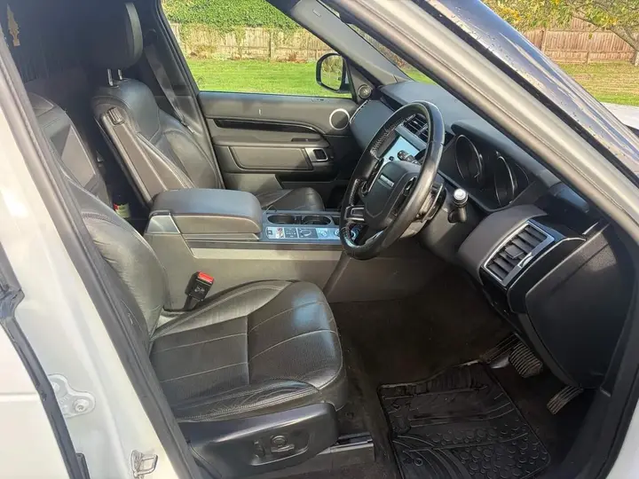 Land Rover Discovery 2020 photo 5