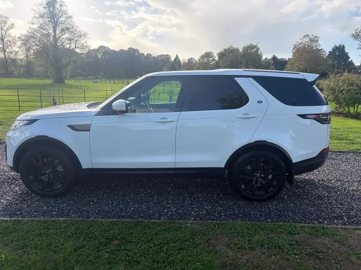 Land Rover Discovery 2020 photo 3