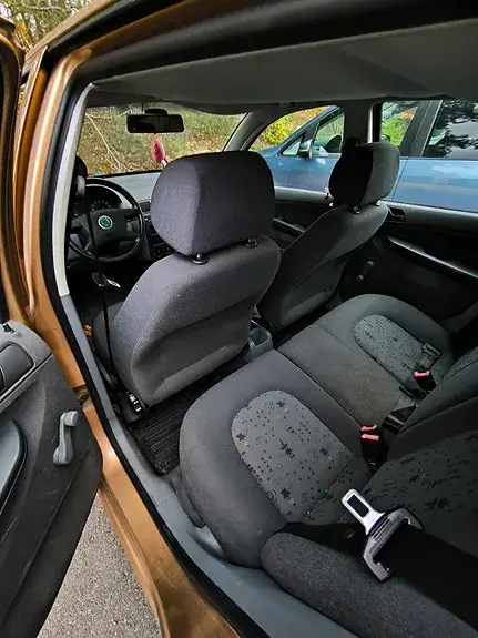 Skoda Fabia 2002 photo 4
