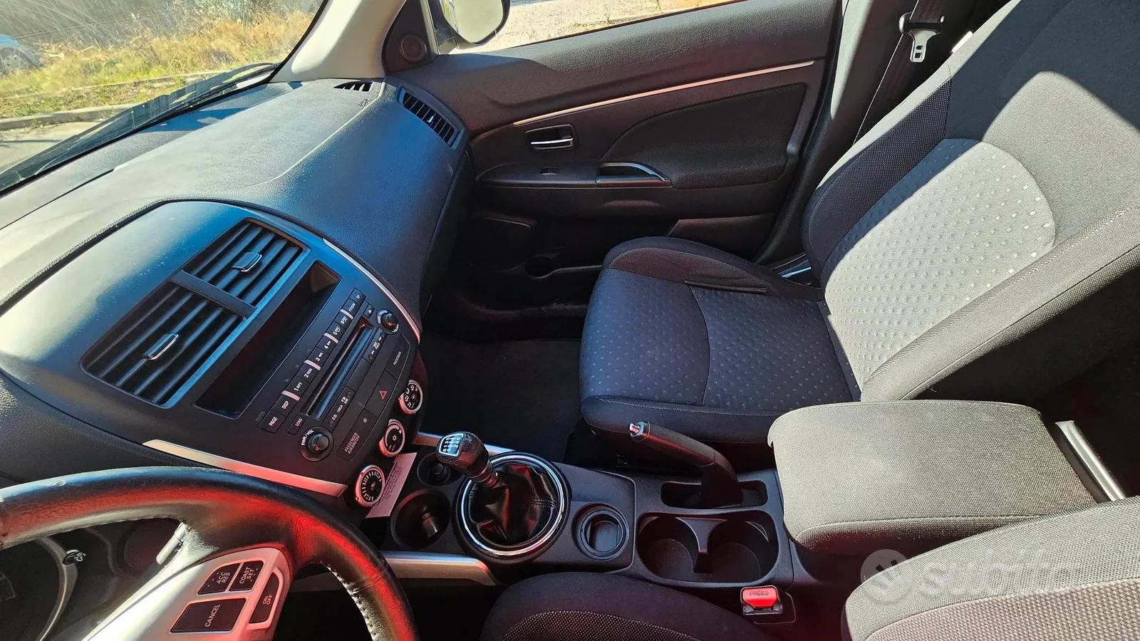 Mitsubishi Asx 2011 photo 5