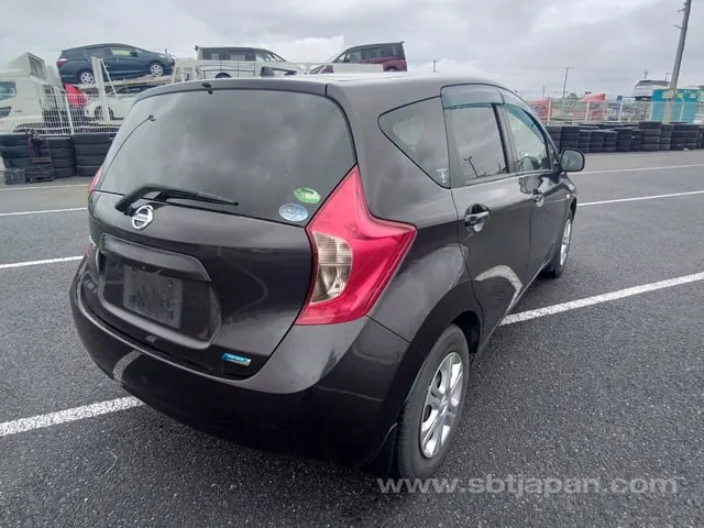 Nissan Note X 2013 photo 4