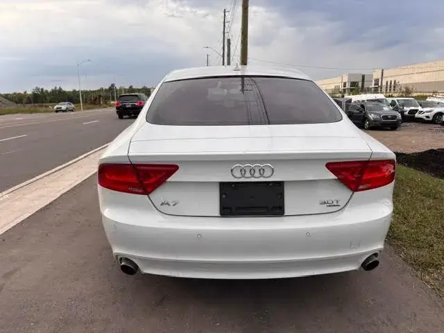 Audi A7 2012 photo 3
