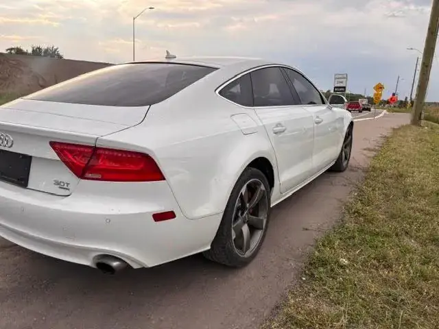 Audi A7 2012 photo 4