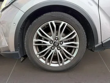 Toyota C-Hr 2021 photo 2