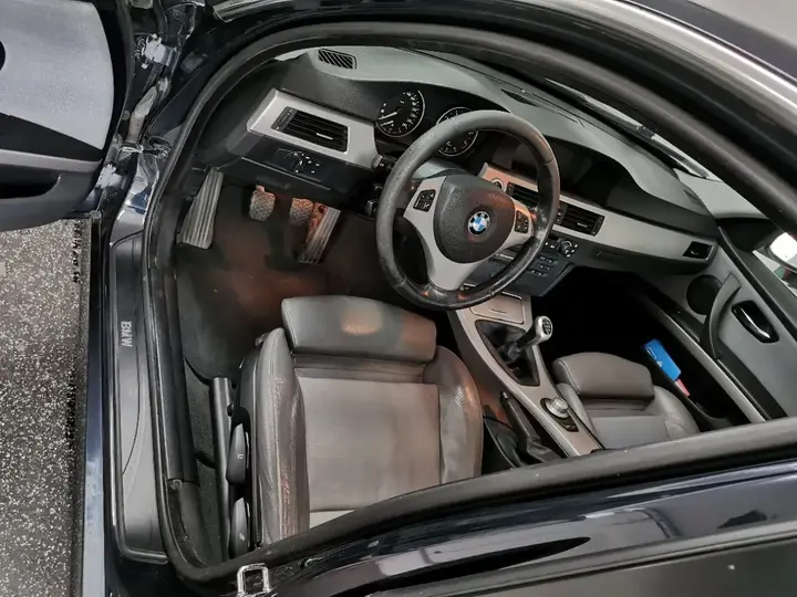 BMW 3Er-Reihe 325I 2006 photo 3
