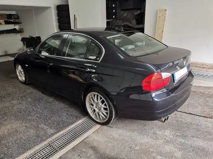 BMW 3Er-Reihe 325I 2006 photo 2