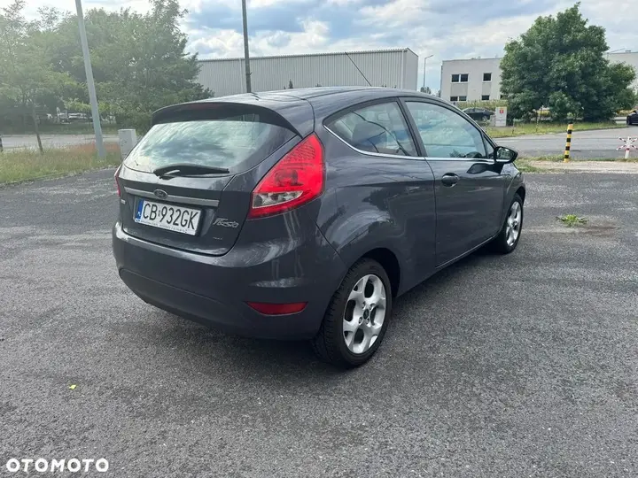 Ford Fiesta 2009 photo 4