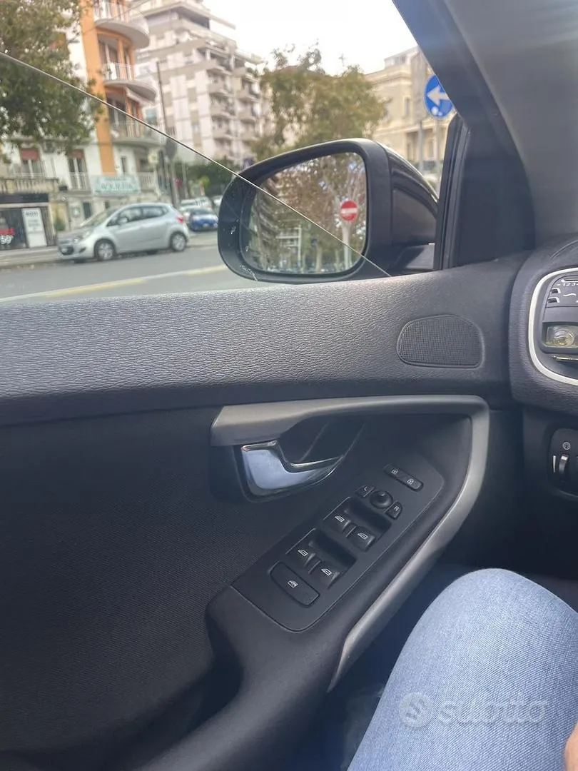 Volvo V40 2015 photo 2