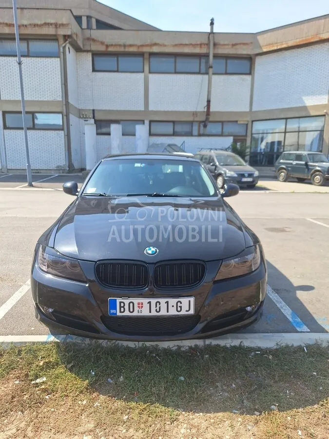 BMW 320 2009 photo 2