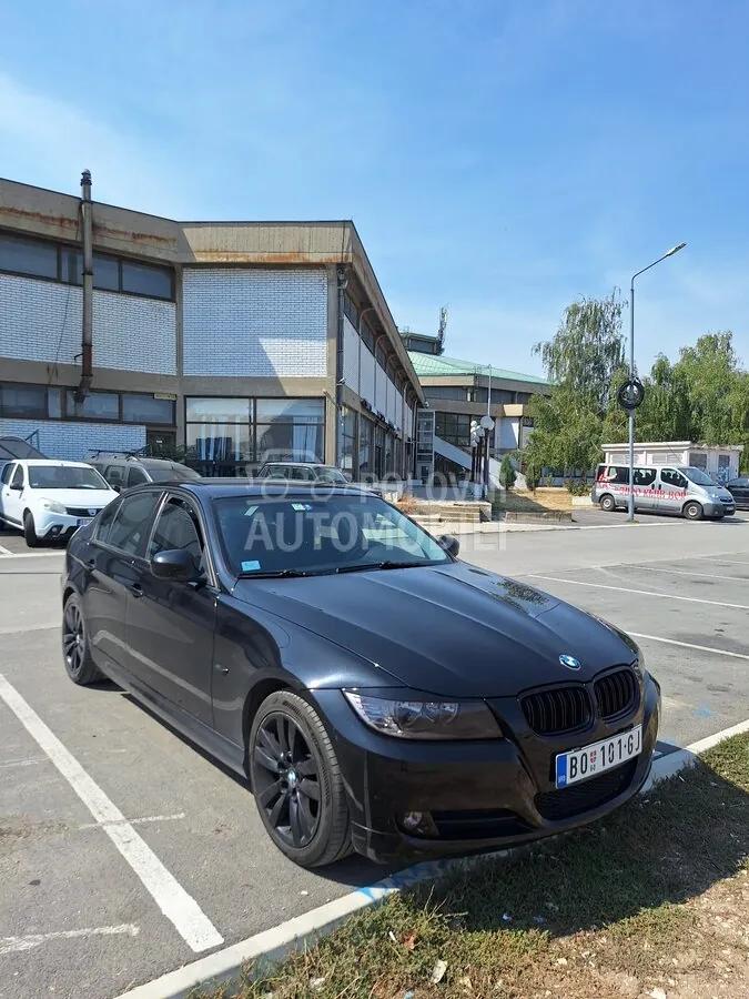 BMW 320 2009 photo 4