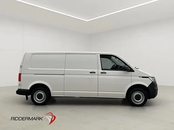 Volkswagen Transporter 2021 photo 2