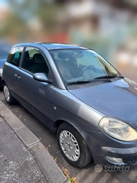 Lancia Ypsilon