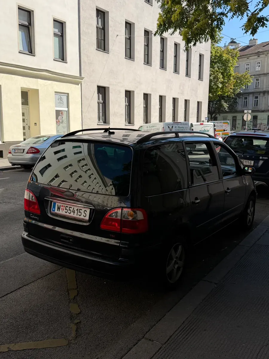 Ford Galaxy 2004 photo 3
