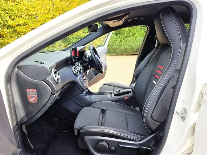 Mercedes-Benz A-Class 2017 photo 3