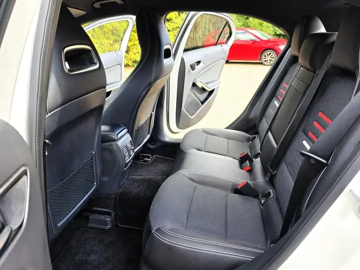 Mercedes-Benz A-Class 2017 photo 4