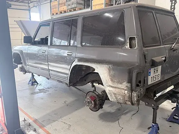 Nissan Patrol 1993 photo 5