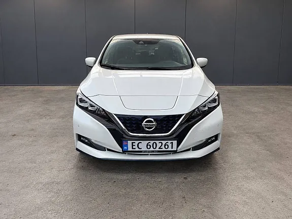 Nissan Leaf 2021 photo 2