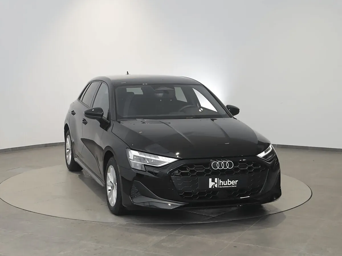 Audi A3 Sportback 2025 photo 2