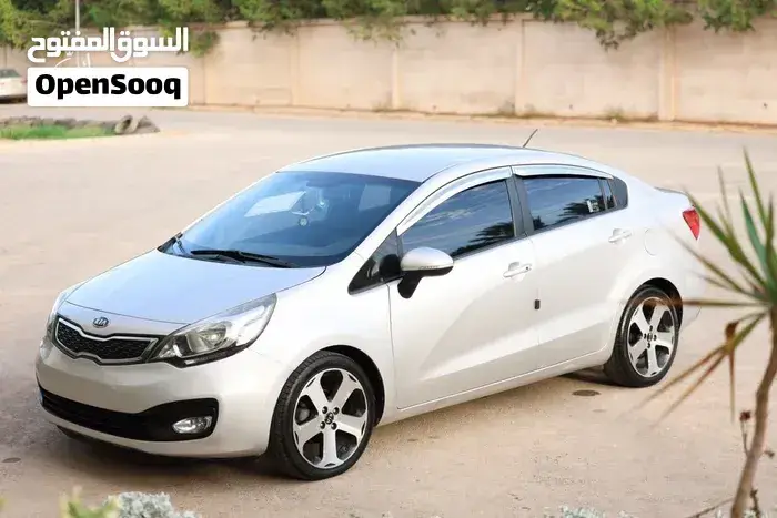 Kia Rio 2013 photo 2