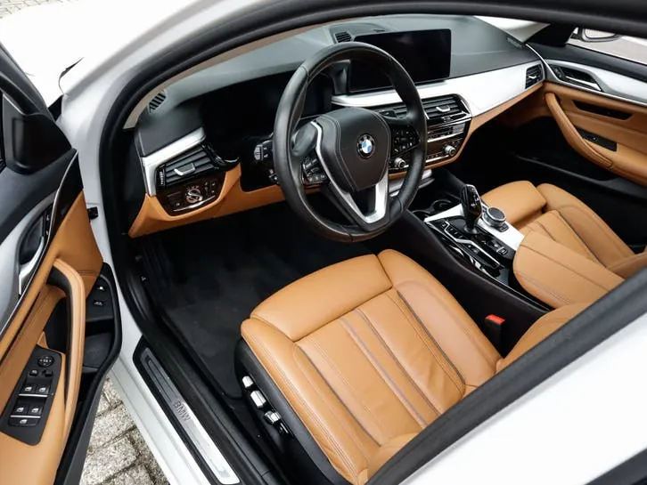 BMW 5 Series 2021 photo 3