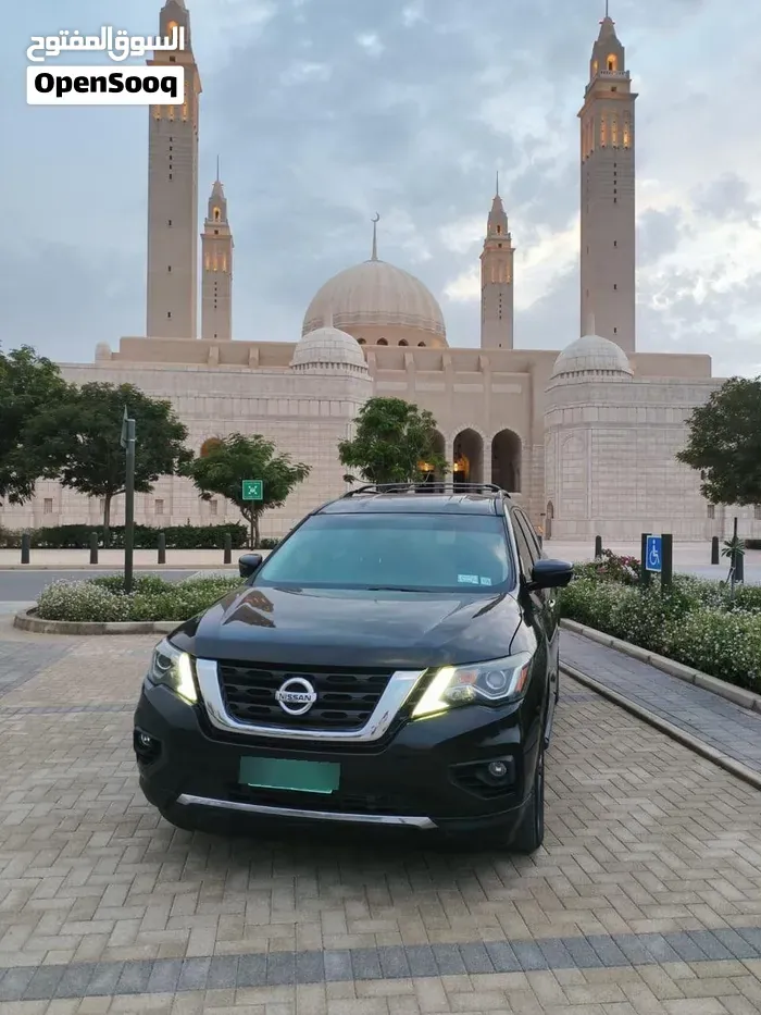Nissan Pathfinder 2018 photo 2