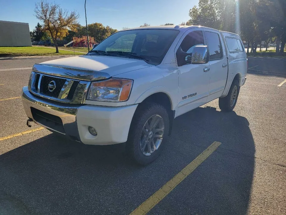 Nissan Titan 2013 photo 2