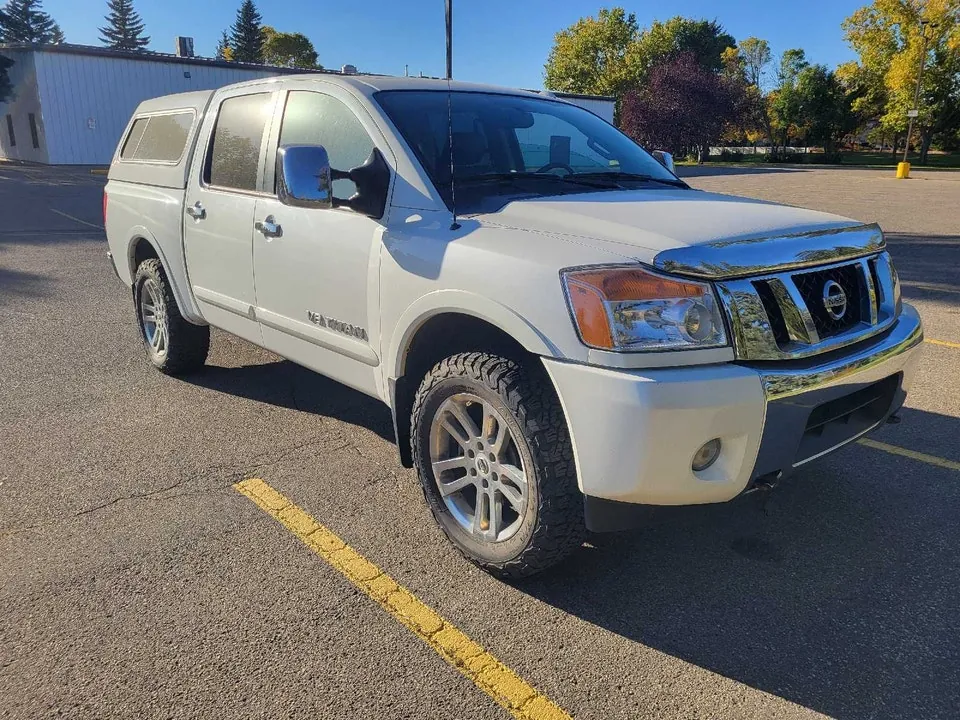 Nissan Titan 2013 photo 3