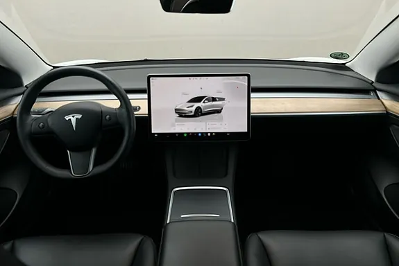 Tesla Model 3 2022 photo 3