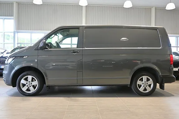 Volkswagen Transporter 2023 photo 2