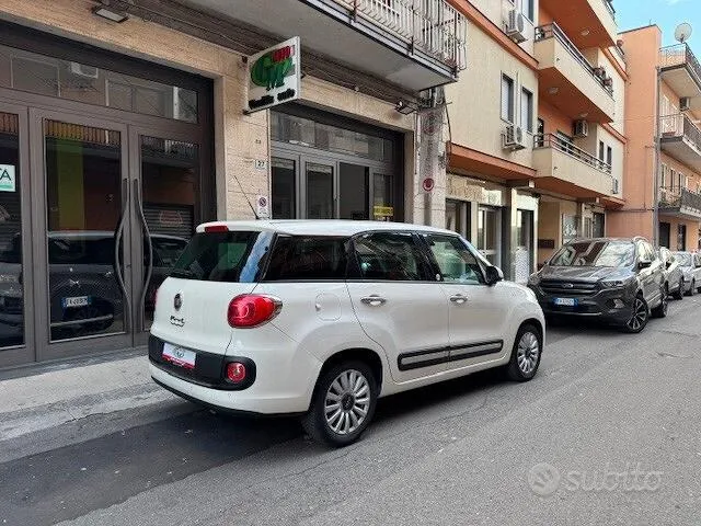 Fiat 500L 2013 photo 2