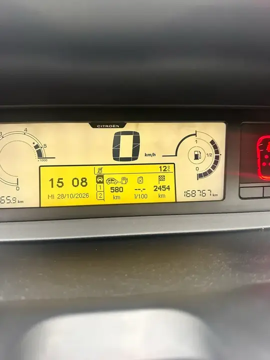 Citroen Grand C4 Picasso 2011 photo 2
