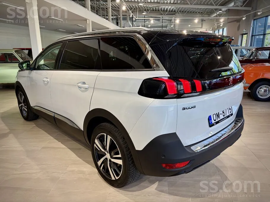 Peugeot 5008 2017 photo 5