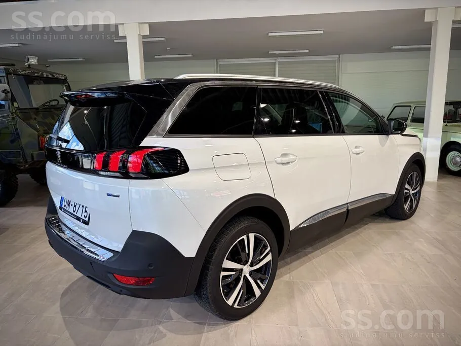 Peugeot 5008 2017 photo 3
