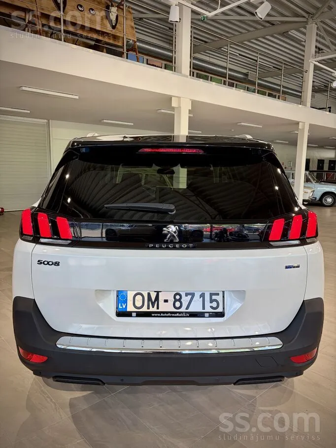 Peugeot 5008 2017 photo 4