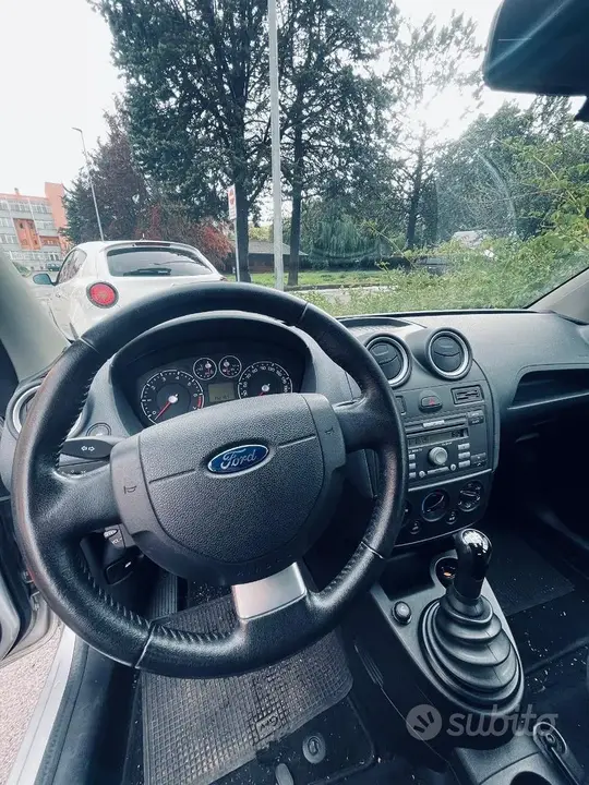 Ford Fiesta 2007 photo 5