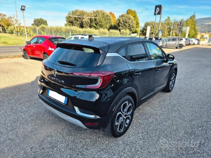 Renault Captur 2023 photo 4