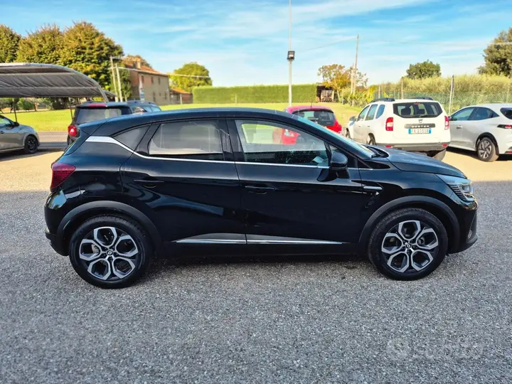 Renault Captur 2023 photo 3
