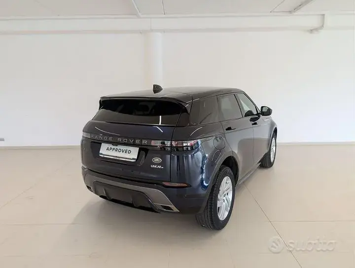 Land Rover Evoque 2022 photo 2