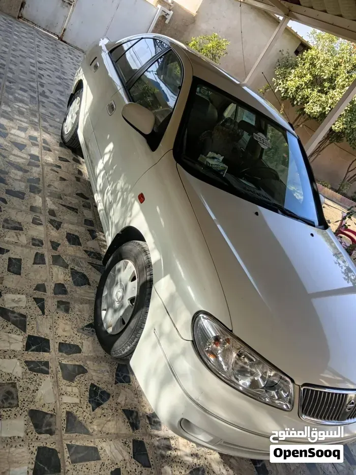 Nissan Sunny 2009 photo 3