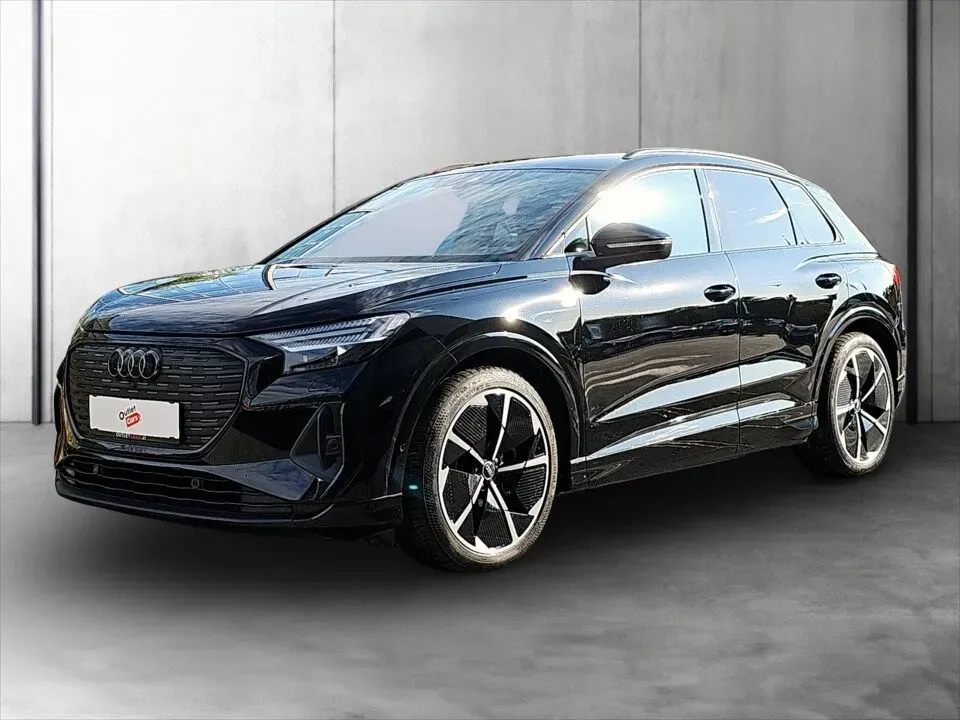 Audi Q4 2023 photo 2