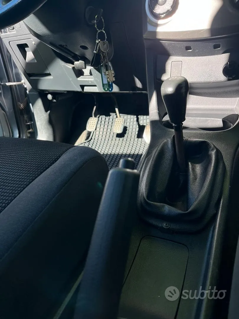Daihatsu Terios 2006 photo 3