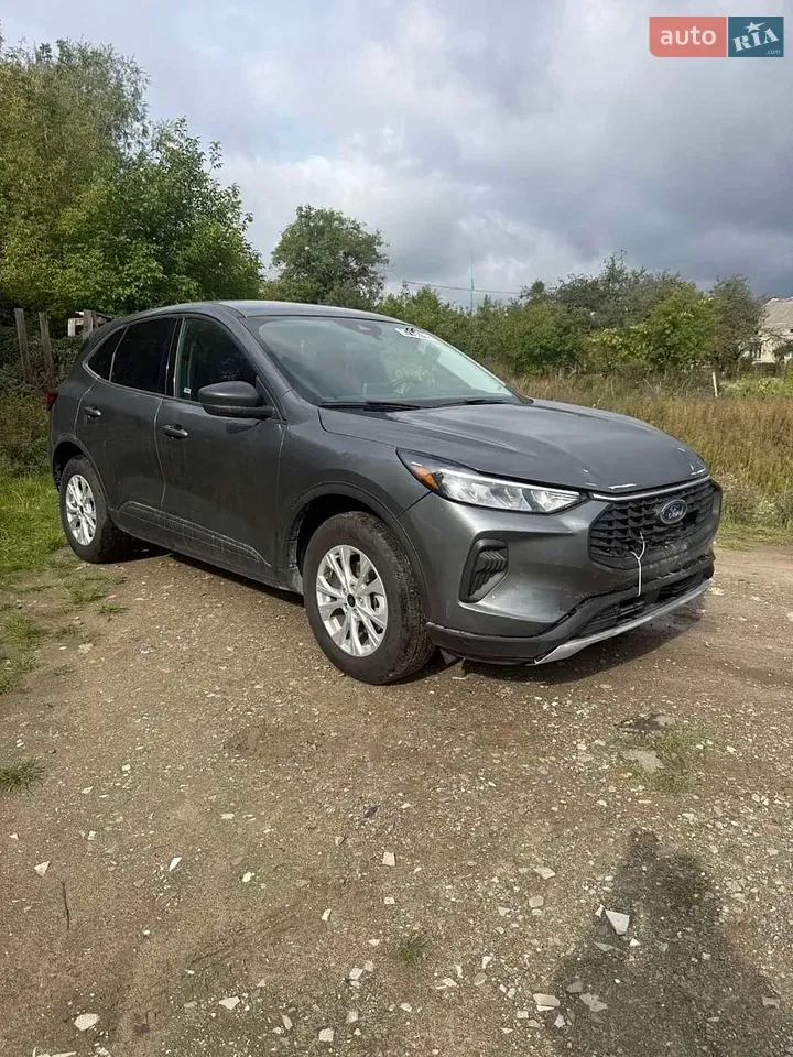 Ford Escape 2025 photo 2