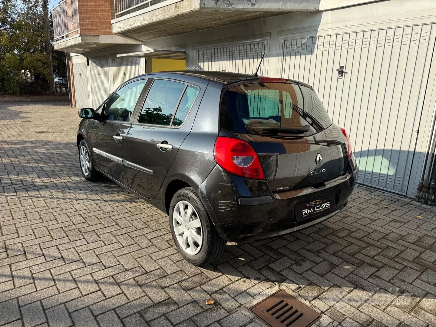 Renault Clio 2009 photo 2