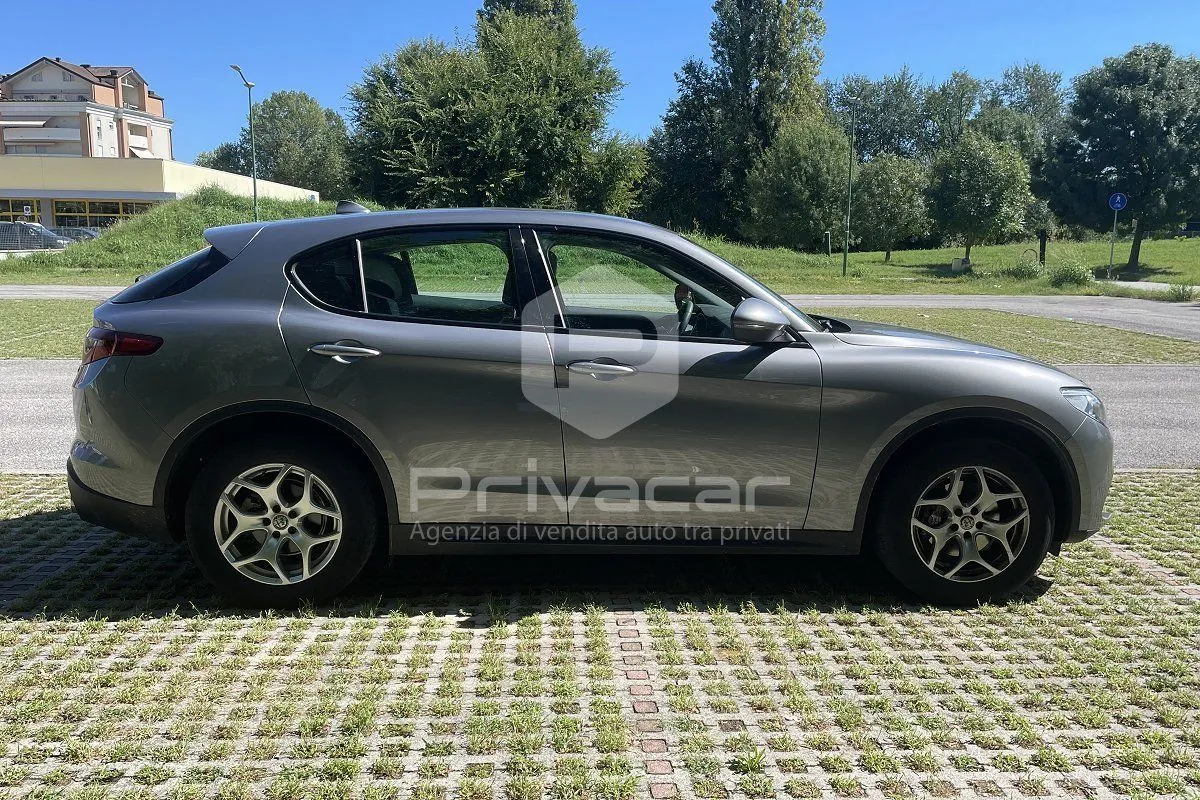 Alfa Romeo Stelvio 2020 photo 4